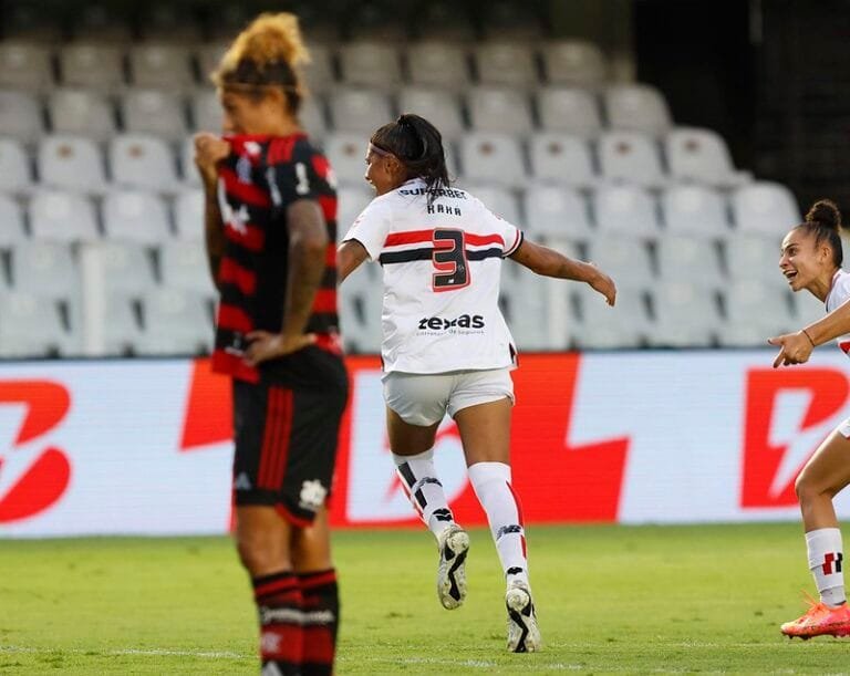 Flamengo e São Paulo se enfrentam