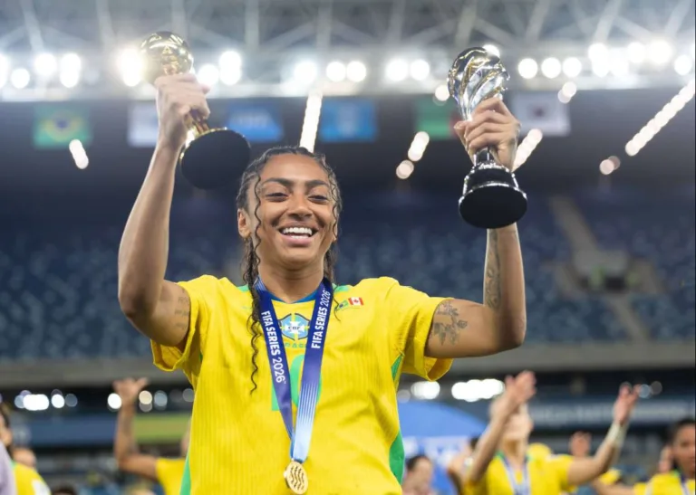 Kerolin celebra FIFA Series